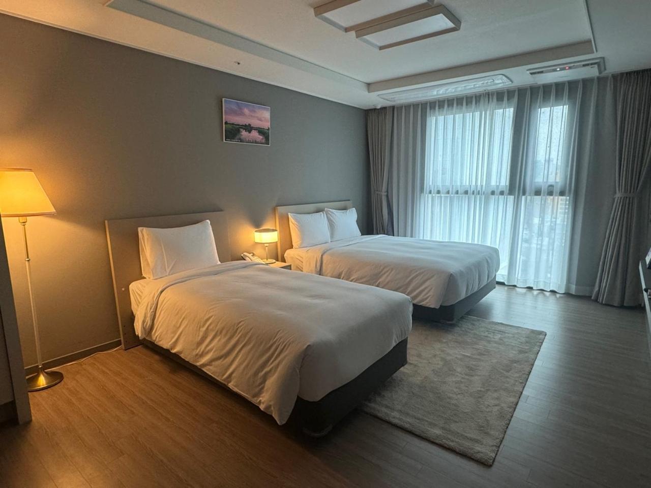 Sollago Myeongdong Hotel & Residence Seúl Exterior foto